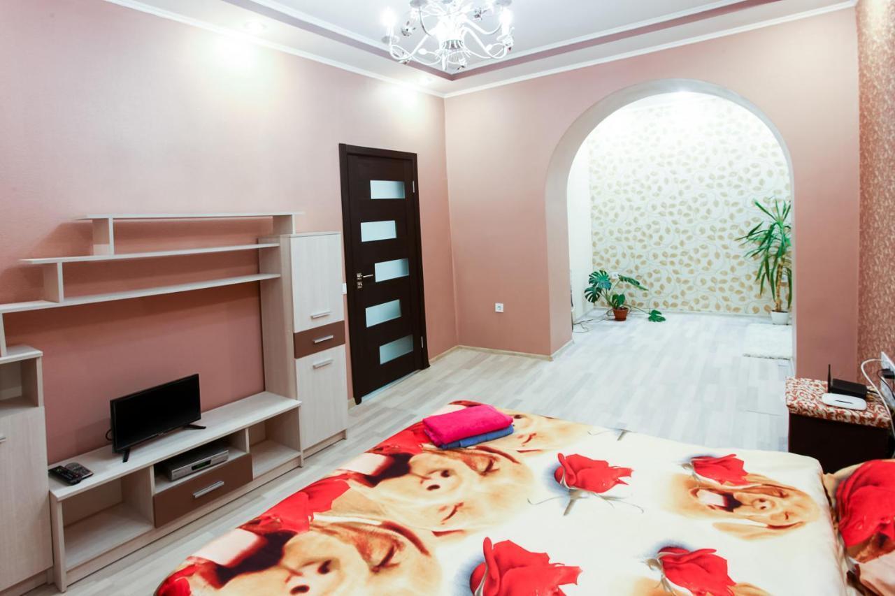 Sweet Home Apartment Киев Экстерьер фото