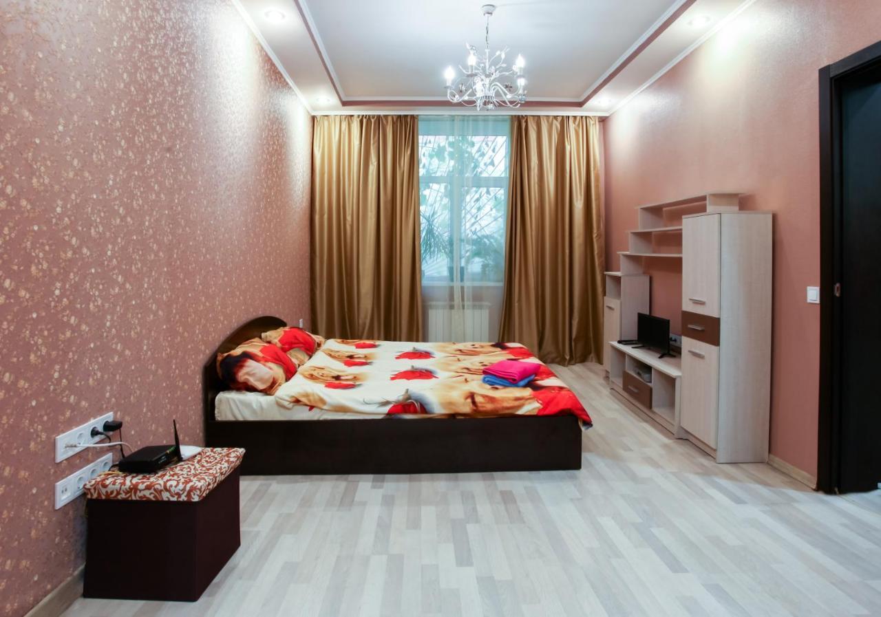 Sweet Home Apartment Киев Экстерьер фото